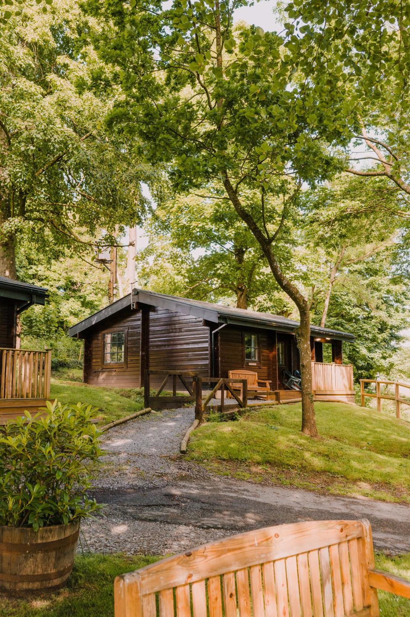 The Jonas Centre Villa Лейбърн Екстериор снимка